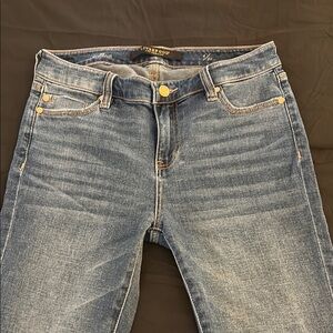 Liverpool Los Angeles “The Bootcut” Vintage Distressed
‘Yuba’ Wash-4/27